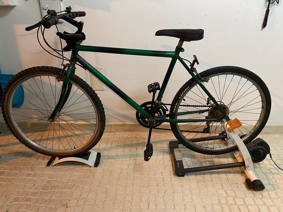 Bicicleta com suporte estático