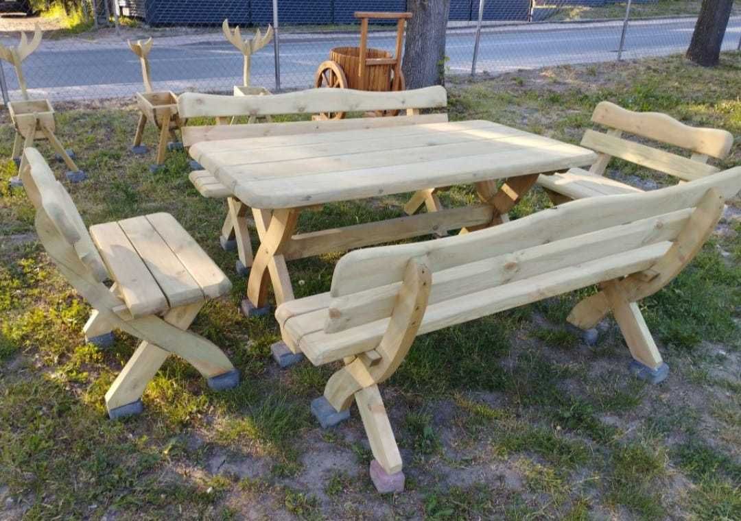 Meble ogrodowe drewniane ławki stoły