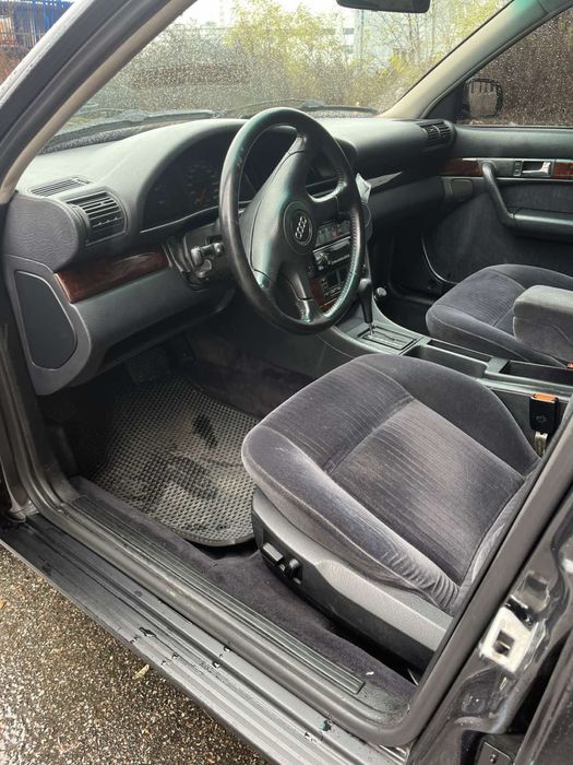 Продам в нормльному станы Audi 100