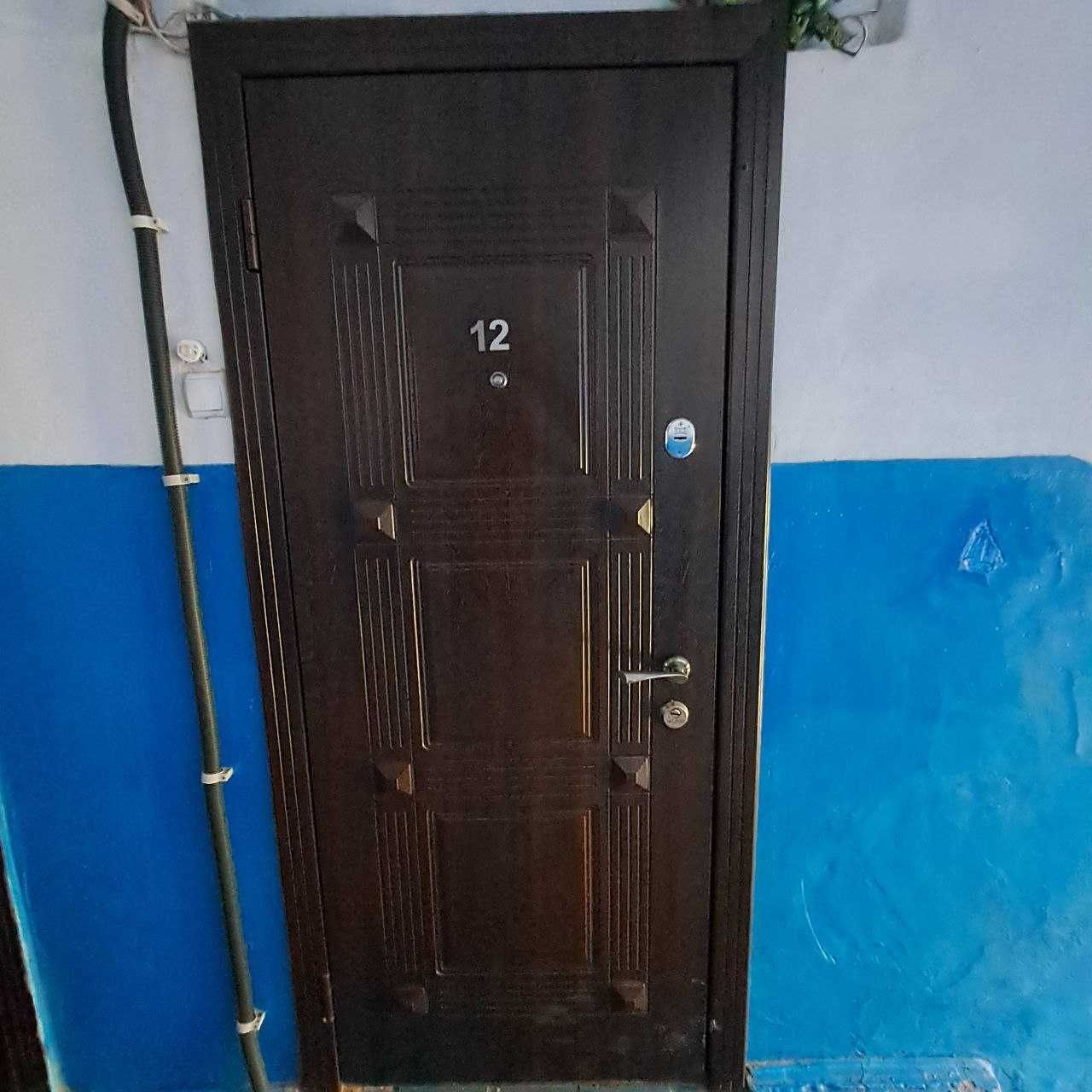Продам вхідні двері