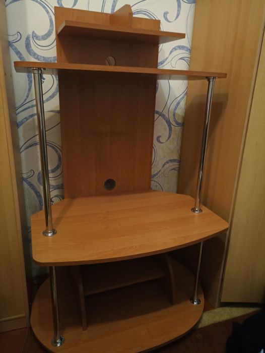 Этажерка для телевизора и другой техники