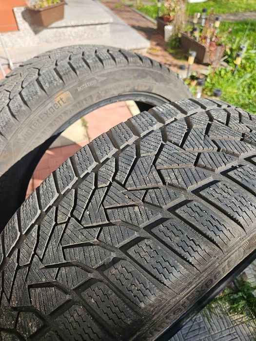 Opony zimowe Uniroyal WinterExpert 2 szt 215/45/R18