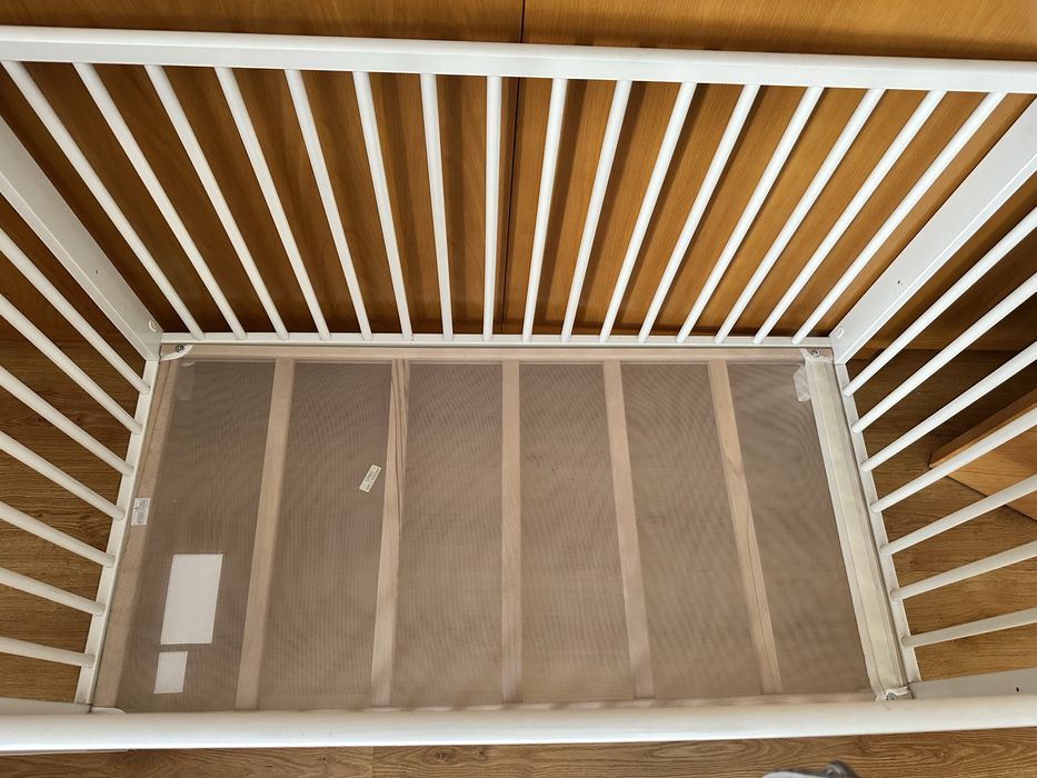 Berço/ cama de grades Gulliver (ikea) branco , com colchão