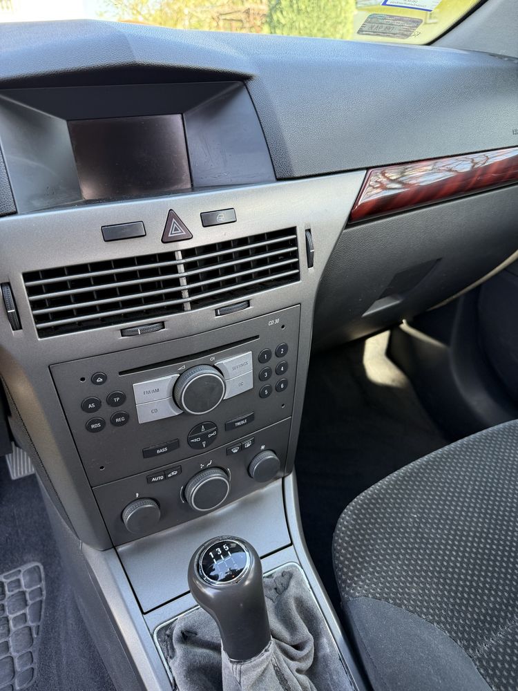 Opel astra H, 1.7CTDI(isuzu)2005r