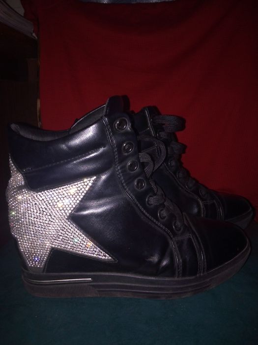 Женские ботинки,, сникерсы,,