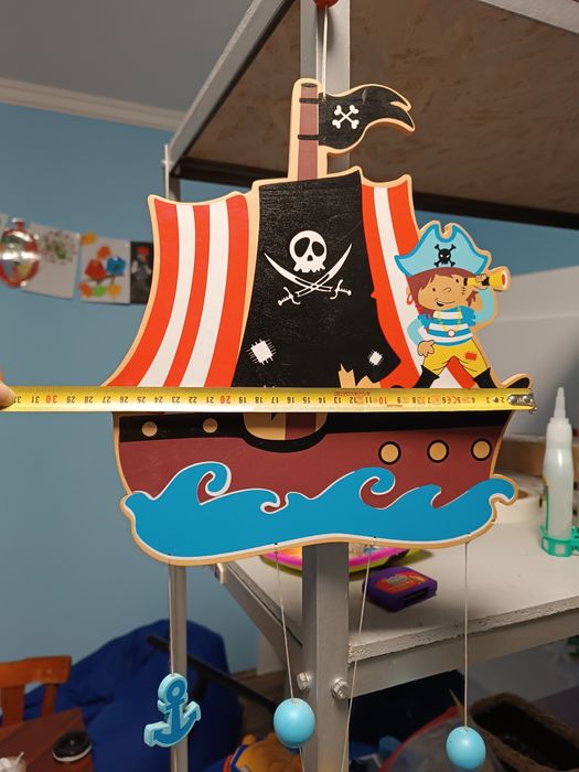 Дерев'яна піратська підвіска двомтороння