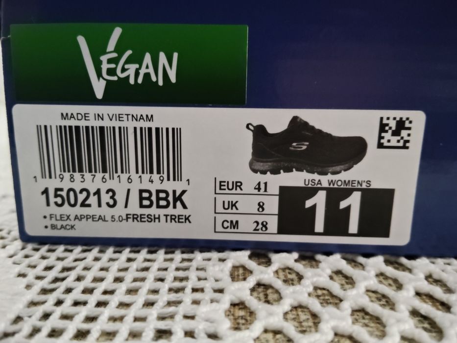 Tênis marca Skechers para mulher
