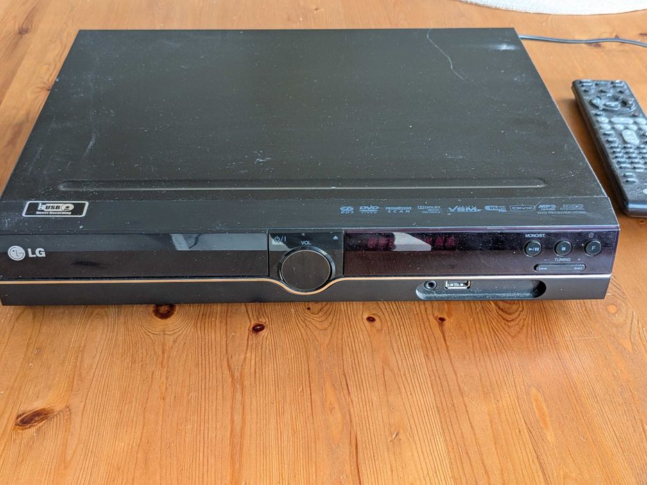 Kino domowe LG- HT -355 SD