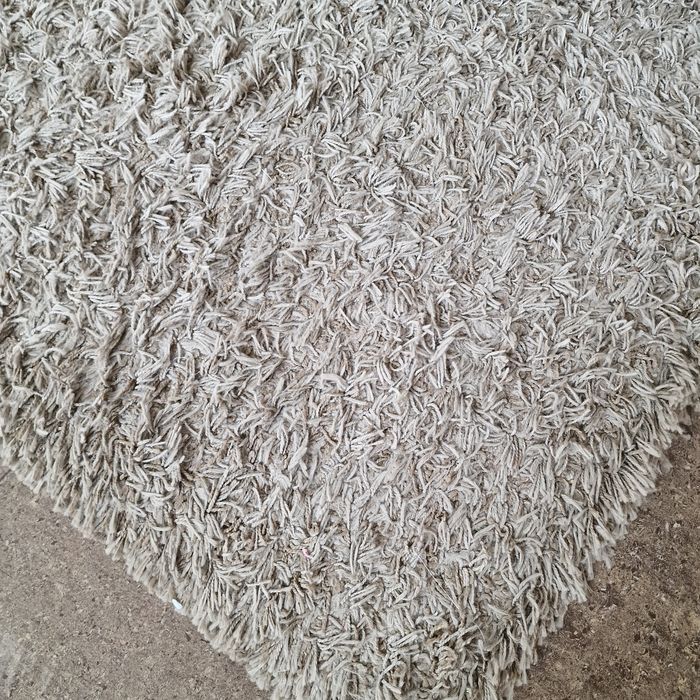 Carpetes beje de pêlo médio