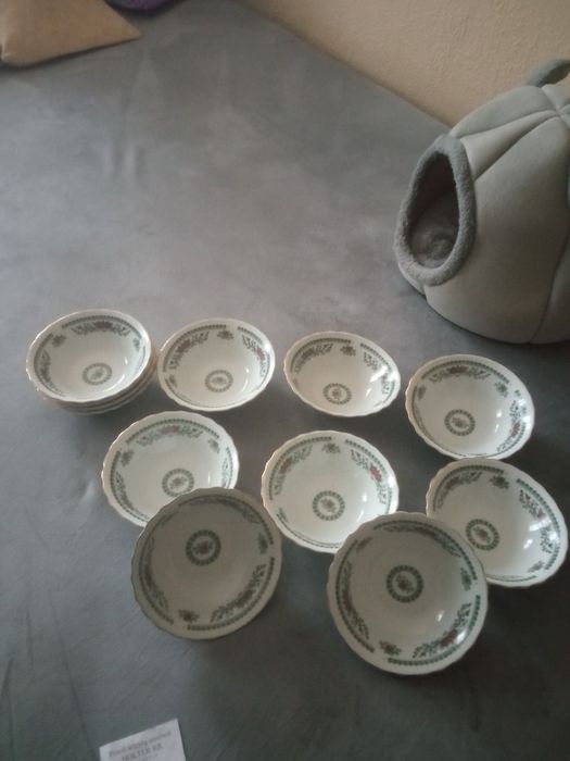 Sprzedam 12 konkretnych miseczek porcelanowych