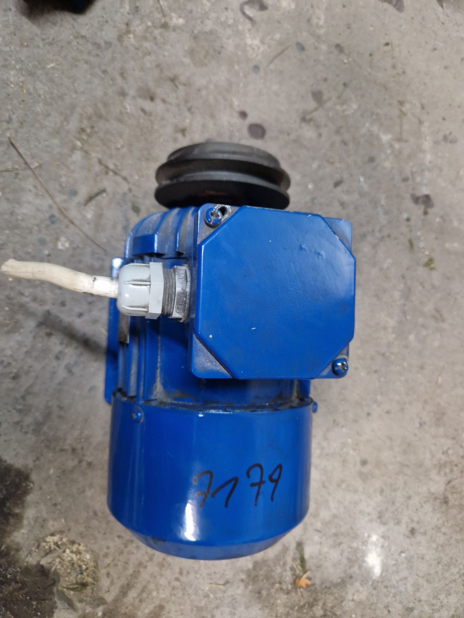 Silnik Elektryczny Besel Brzeg