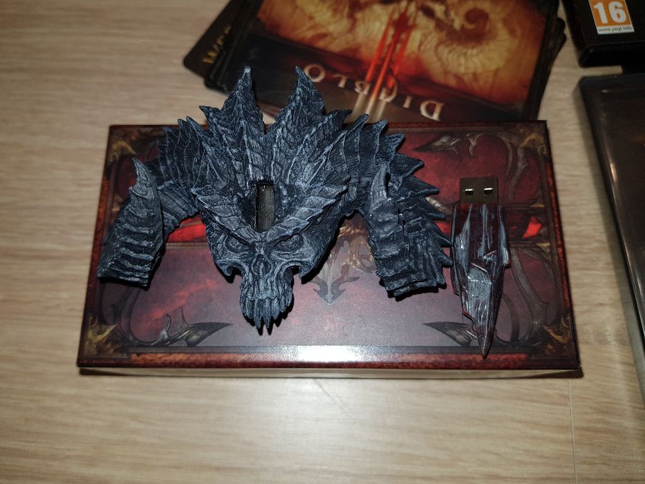 diablo 3 - edycja kolekcjonerska z podpisem współtwórcy, bez klucza
