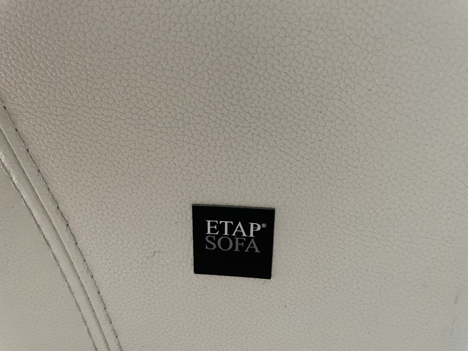 Narożnik ze skóry Etap Sofa z funkcją spania ze stolikiem