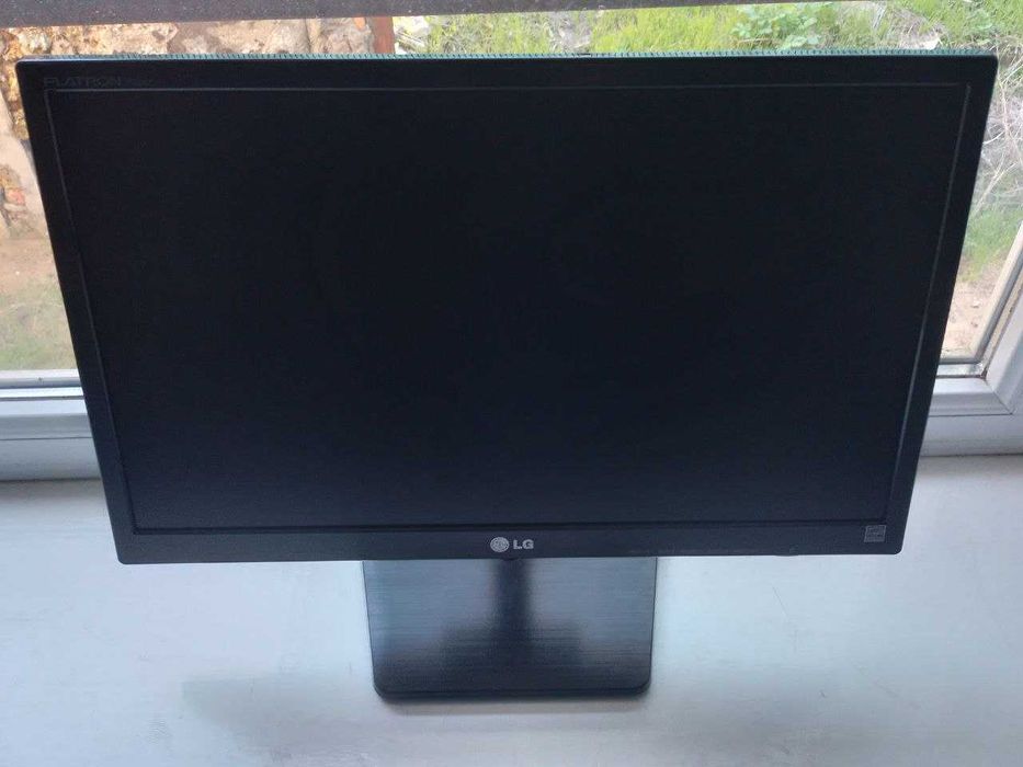 Монитор LG Flatron E2242C-BN