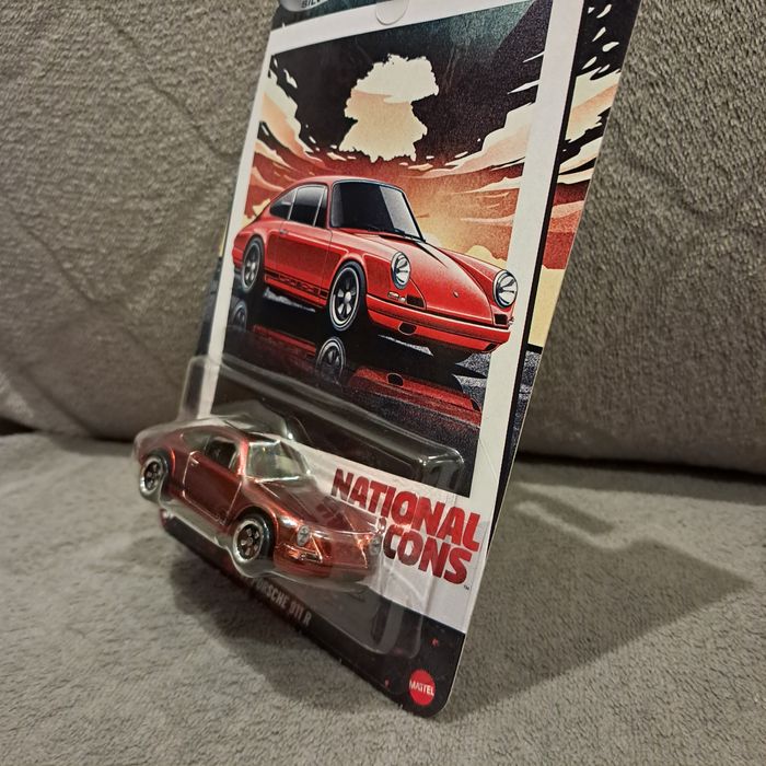 Hot wheels porsche 911r