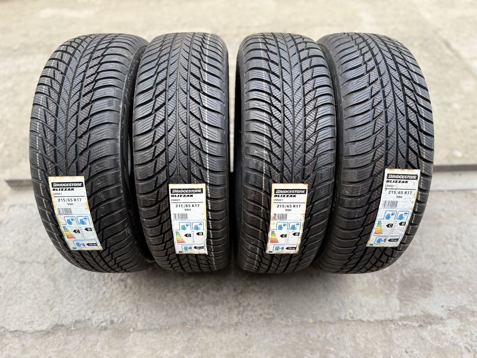 215/65R16 Bridgestone Blizzak LM001