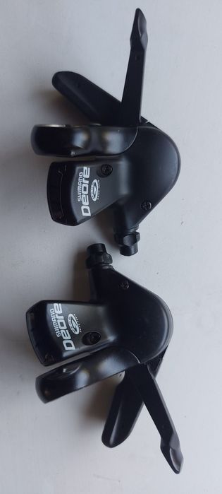 Манетки  shimano DEORE  3/9