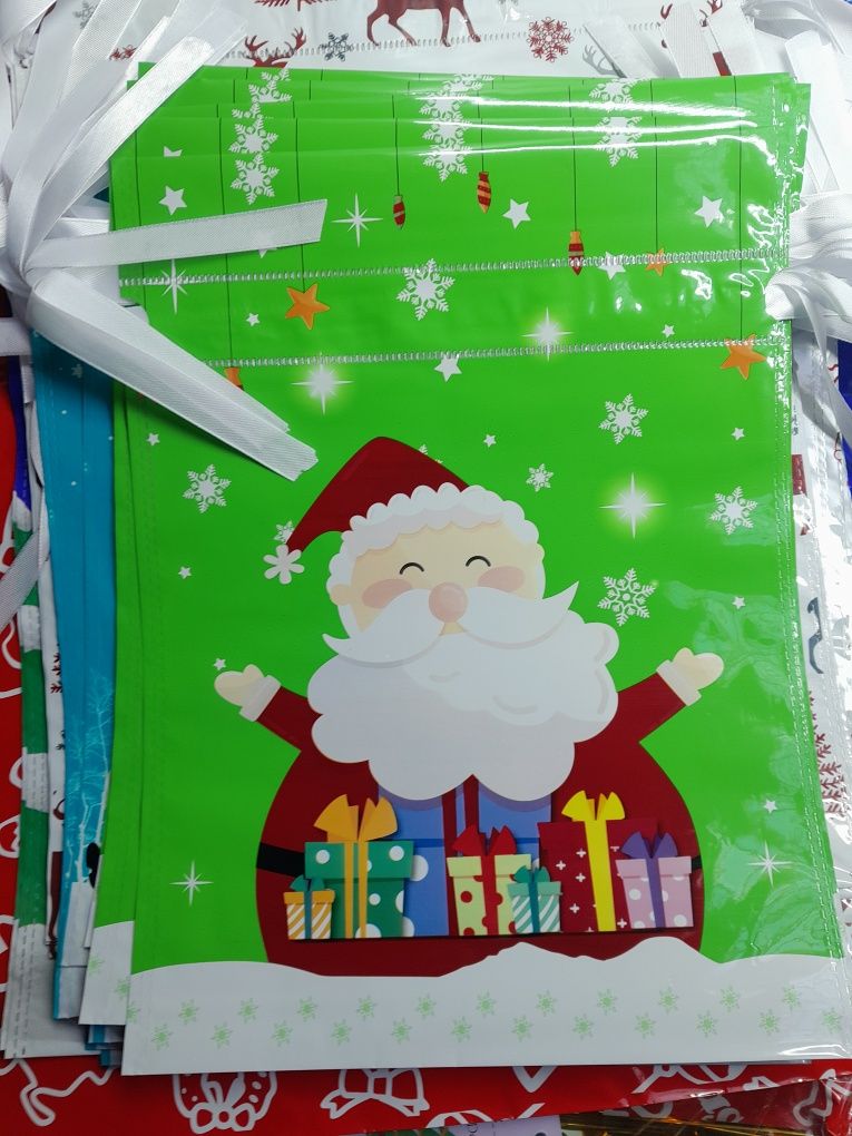 Torby foliowe świąteczne ze sznurkami na prezenty merry christmas 30sz