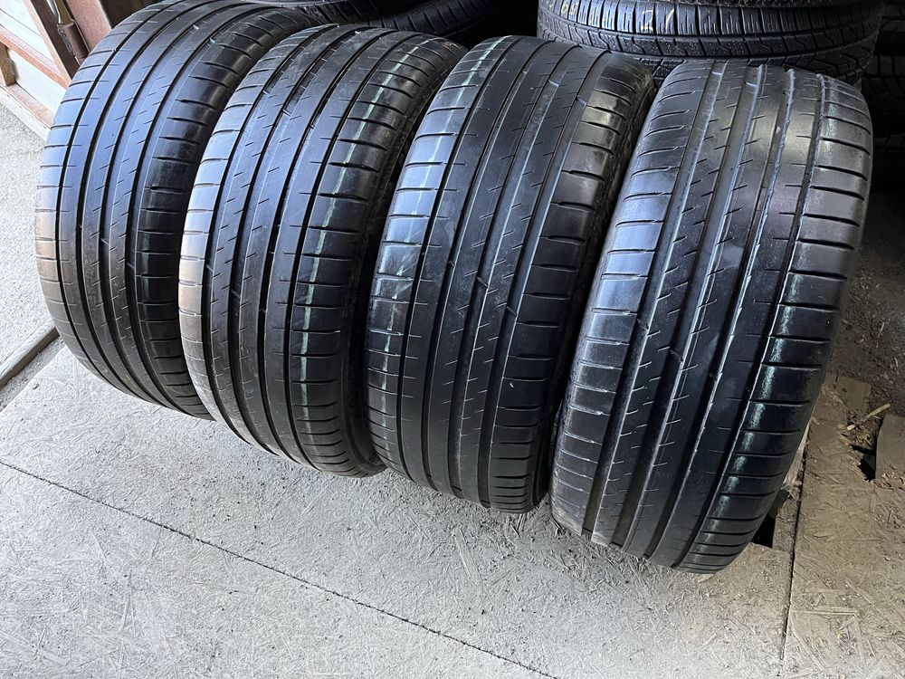 235 45 R18 Michelin pilot sport 4