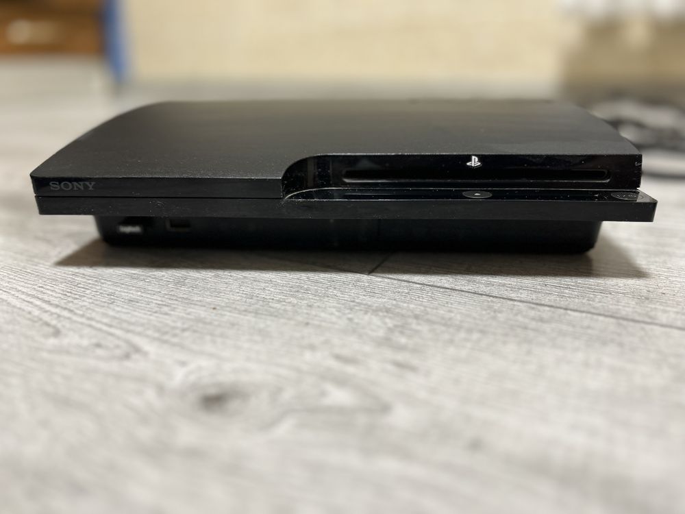 Приставка Sony Play Station 3 Slim + 2 джойстика