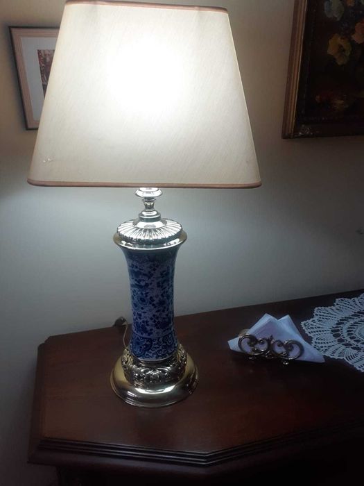 Porcelanowa  piękna lampa  vintage