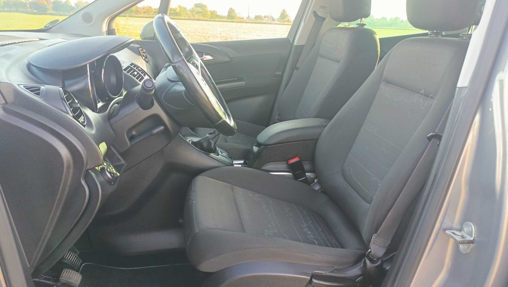 Meriva 1.4benz 101KM Klima Elektryka Tempomat PDCx2 Hak Bezwypadek