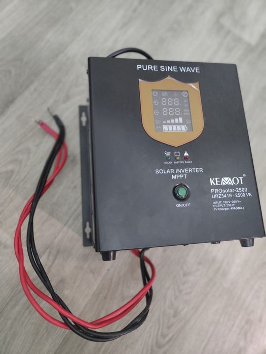 Инвертор Kemot PROsolar-2500 1800W  24В