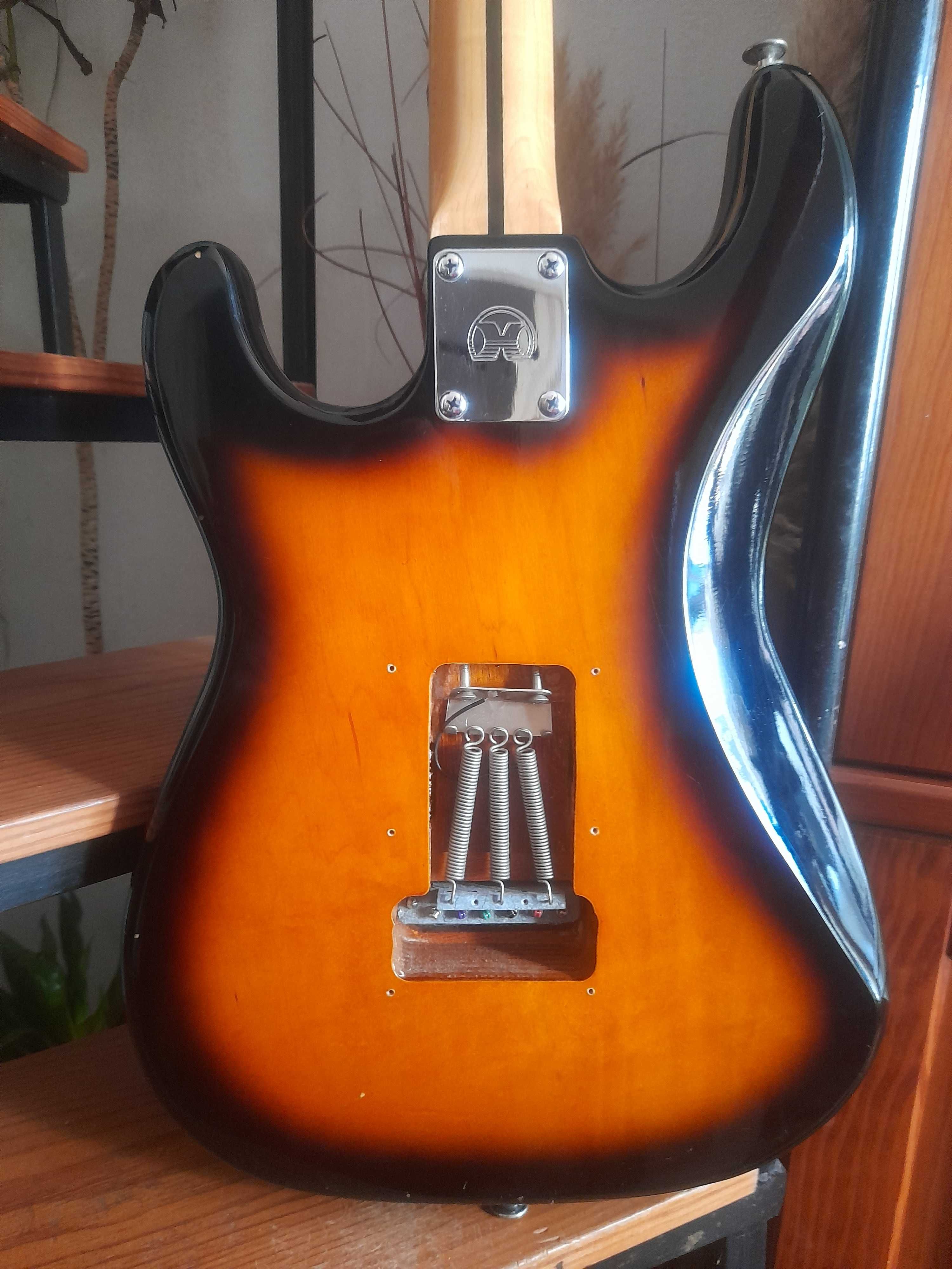 Guitarra Hondo + Case