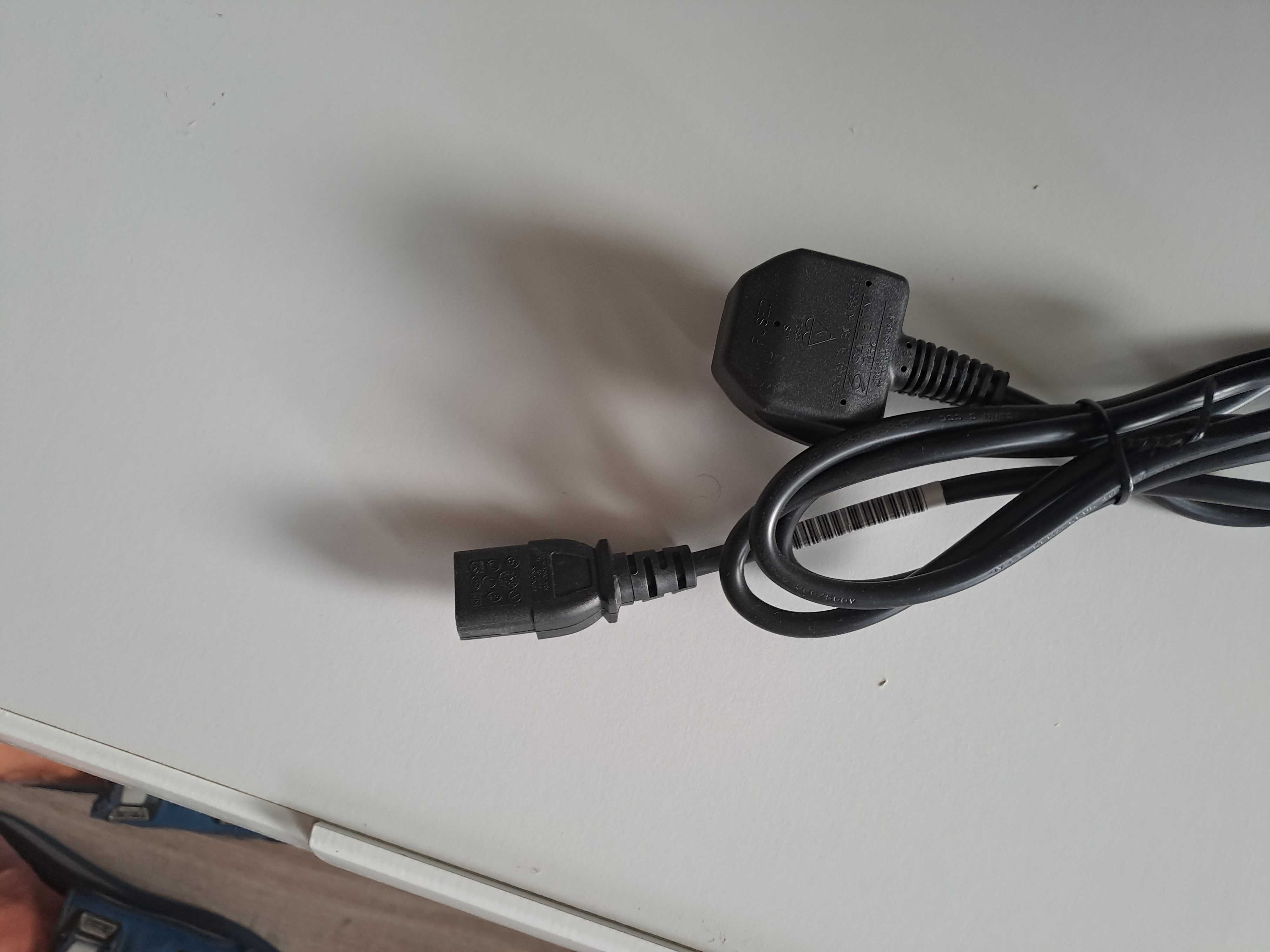 Kabel zasilający 10A 250 V WTYCZKA UK  1,5m nowy