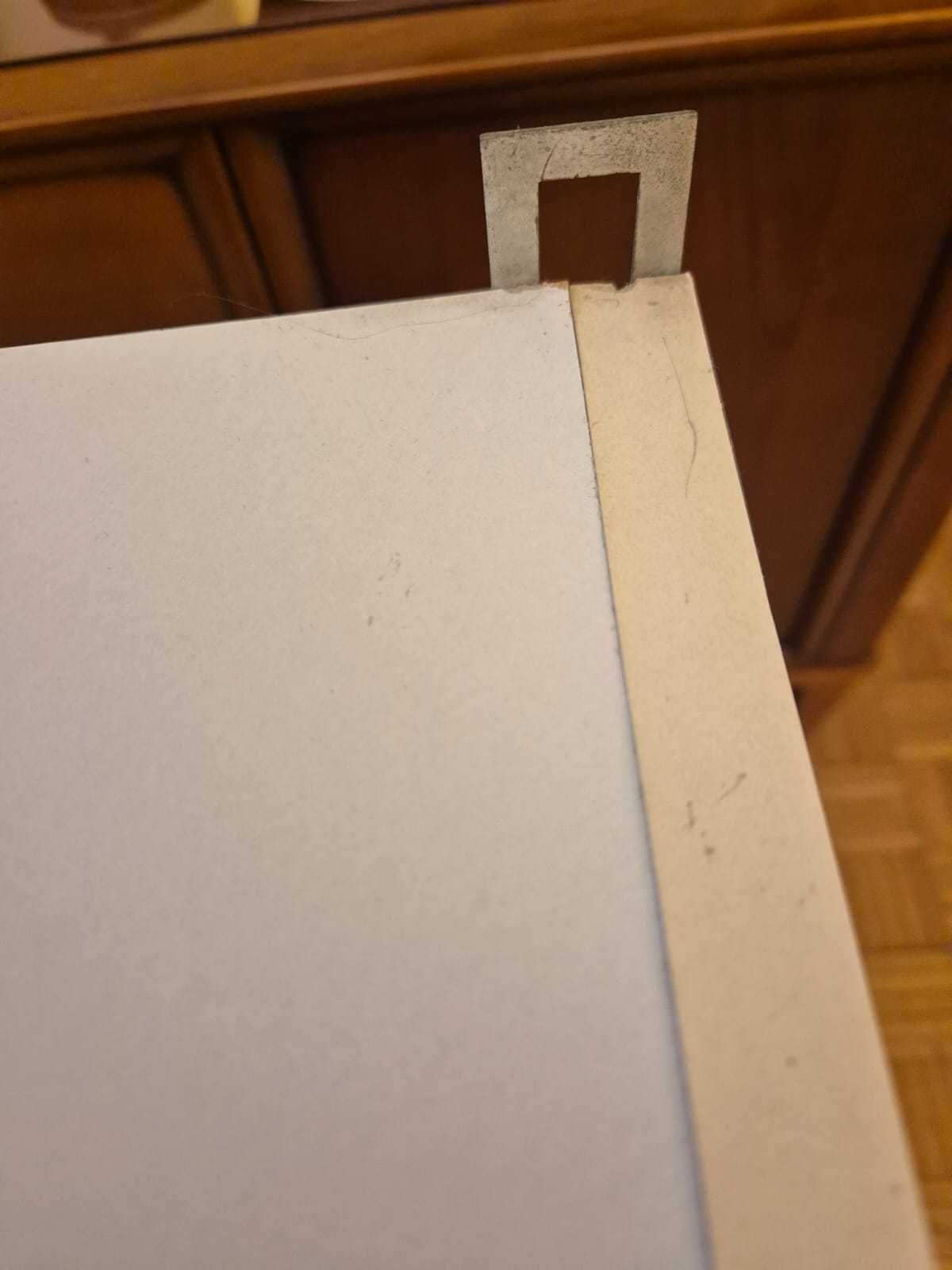 Szafka lazienkowa wiszaca 60cm biała połysk do lazienki zamykana