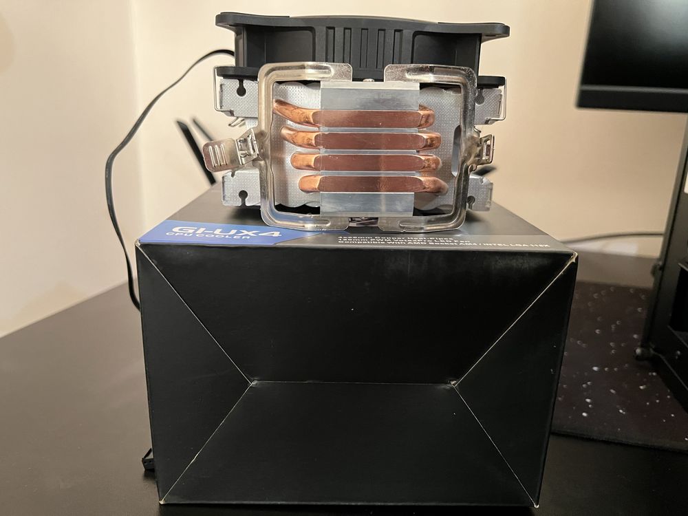 AMD Ryzen 5 2600 Box, AM4 + PC Cooler GI-UX4 Red