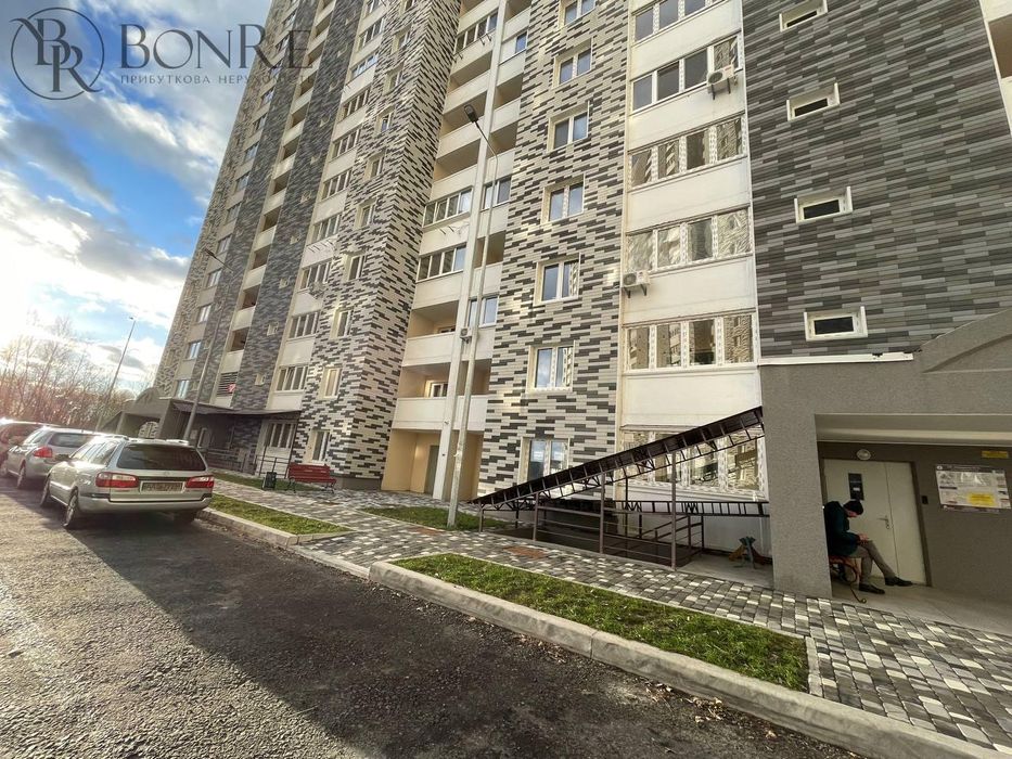 Продаж, Торгове, в ЖК Ревуцького, 100м2