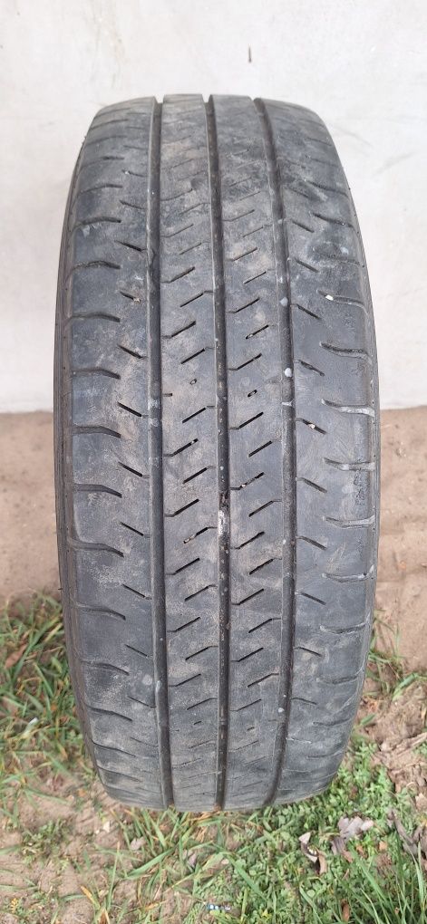 Opona 205/65R16C Falken