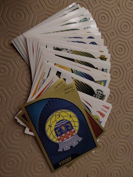 Vendo e troco cromos da liga bwin 24-25