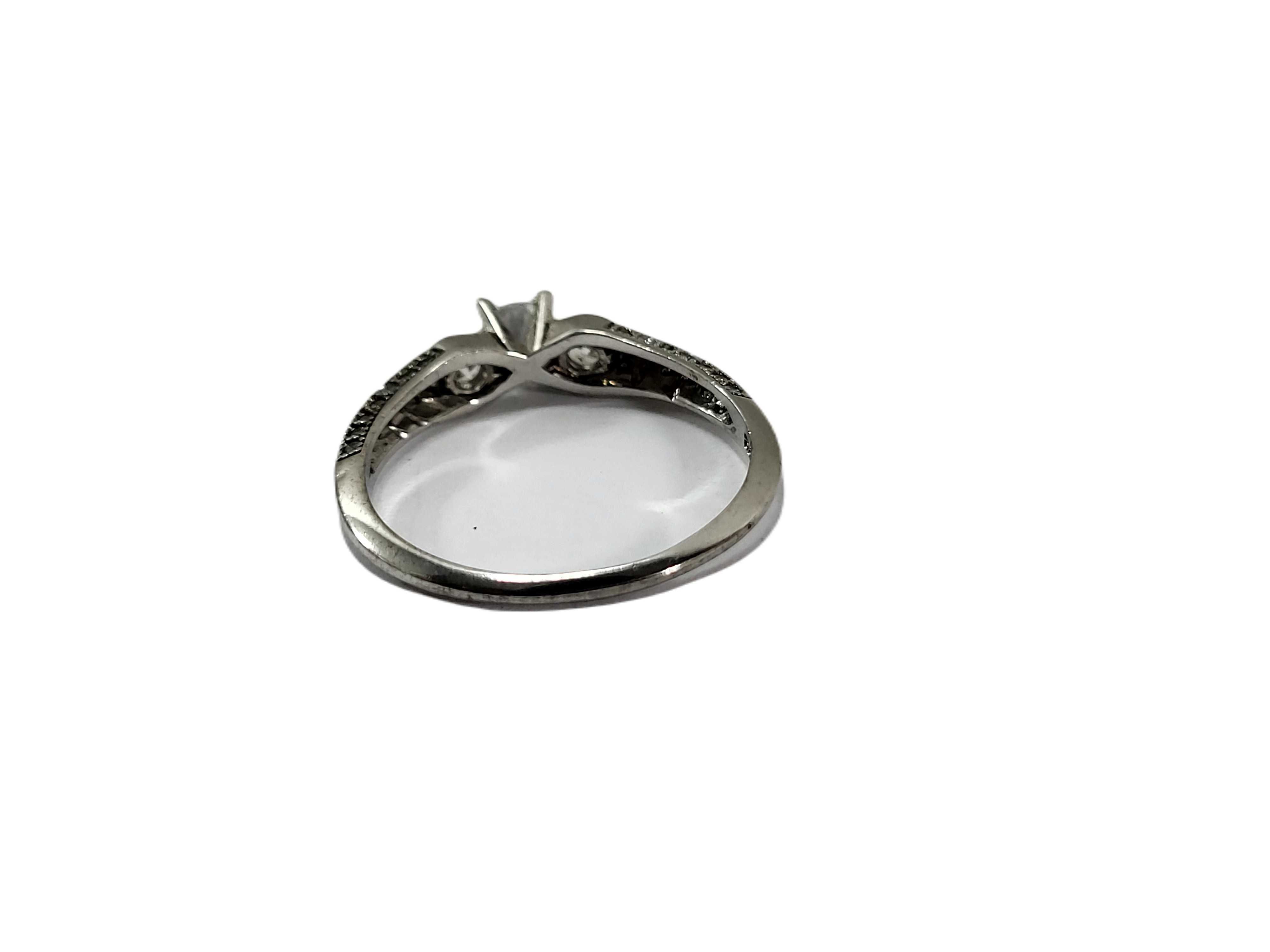 SZ125 misterny srebrny pierścionek z cyrkoniami 925 R: 16