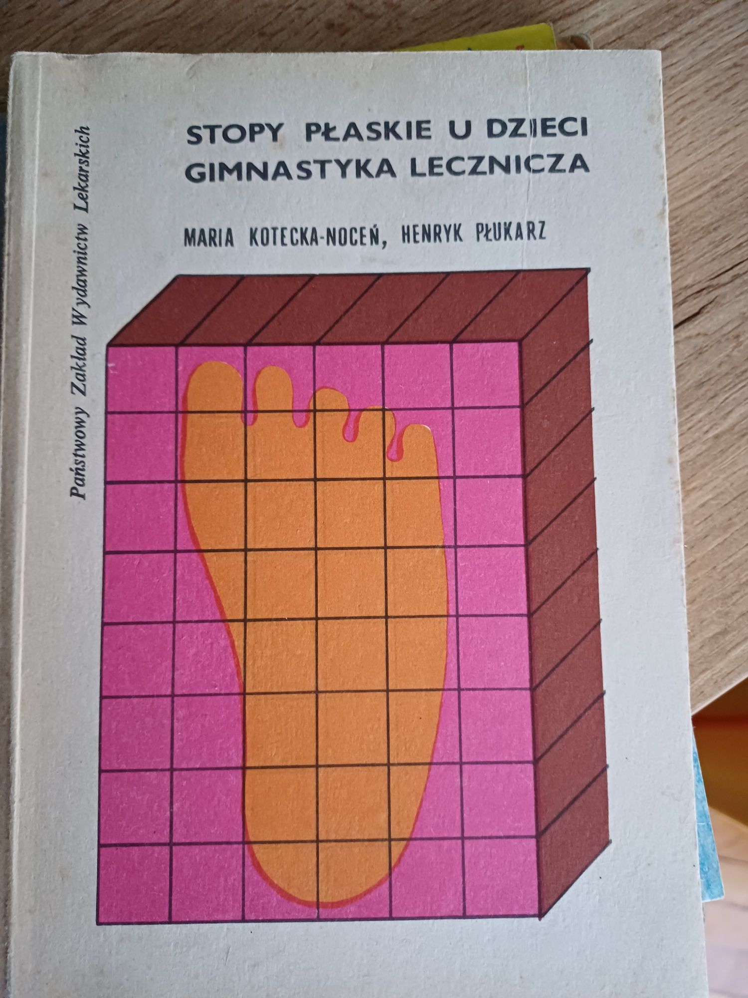 Płaskie stopy gimnastyka gry i zabawy dla dzieci