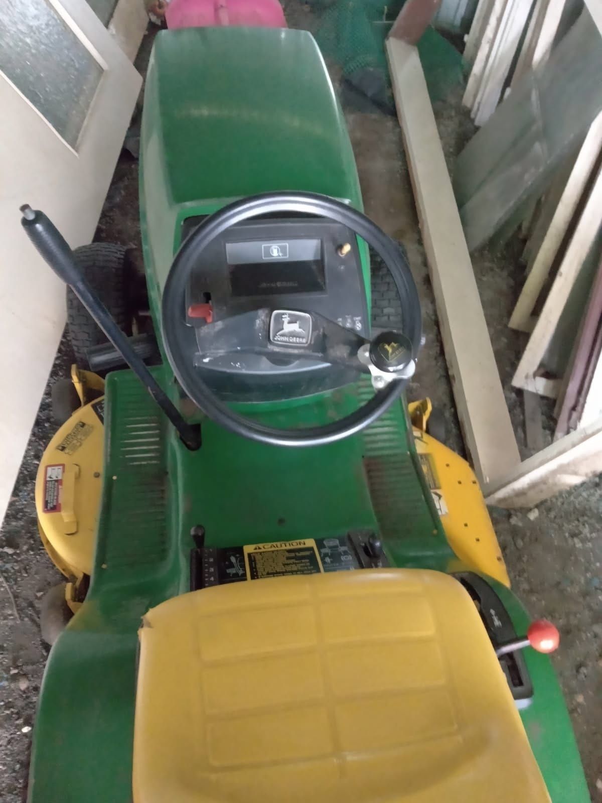 Traktorek John Deere
