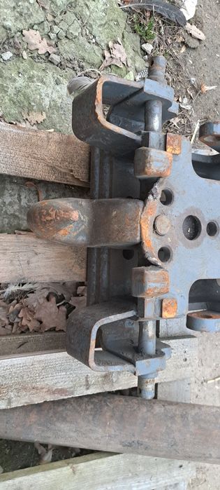 Zaczep dolny  HS 3000-S-FT Case New Holland Fend