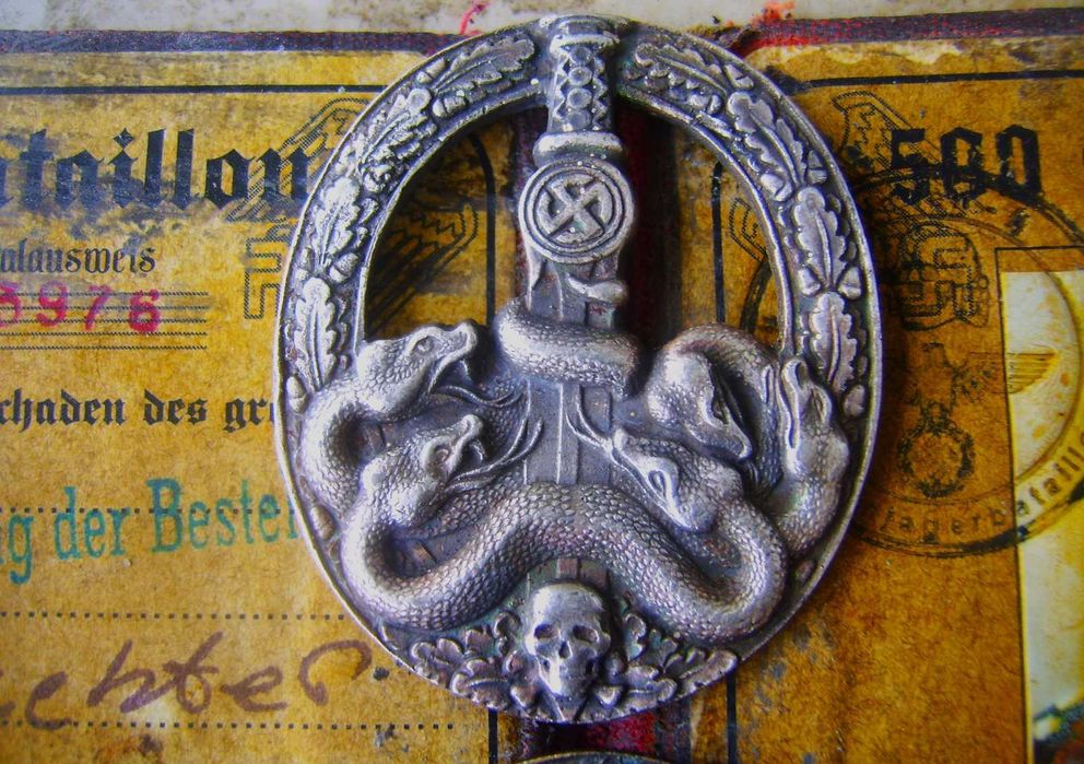 Legitymacja Podoficera 500 Batalion SS 1943r + Odznaki SS nr 112