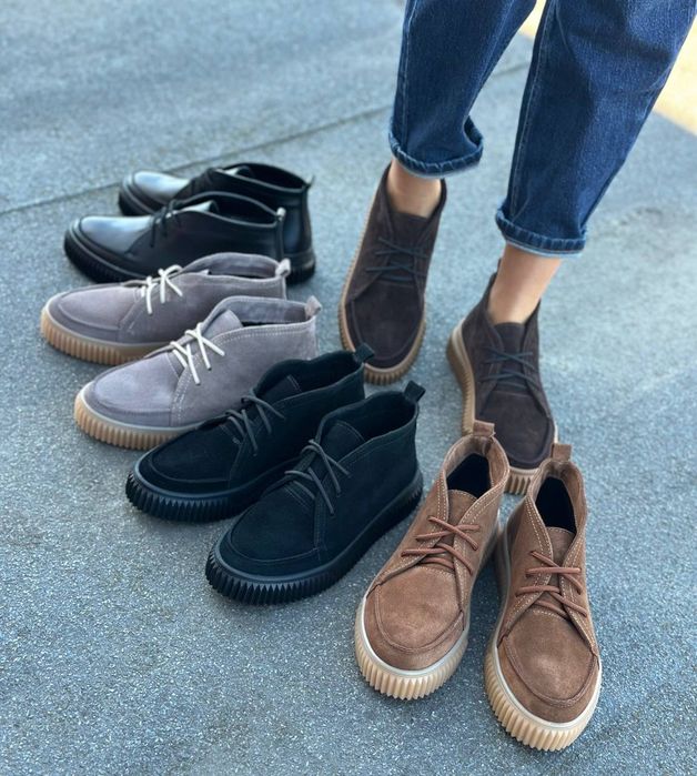 Жіночі шкіряні демісезонні черевики в кольорах