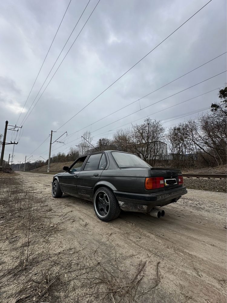 Розборка bmw e30 вп