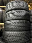 Шини зима 205/60R17 Bridgestone Blizzak Lm001 4шт 5,5-6мм