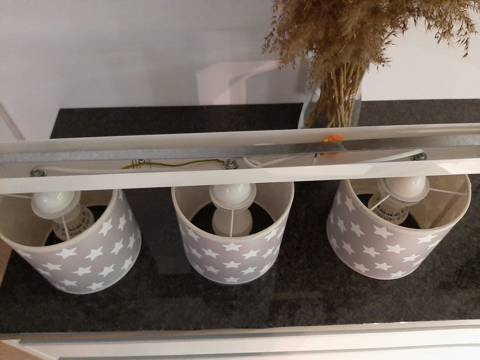 Lampa szara w białe gwiazdki