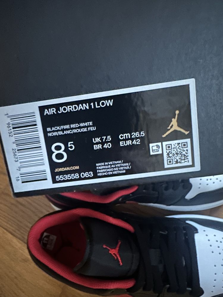 AIR JORDAN 1 low, 42, 8,5