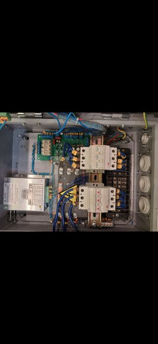 Вмикач резерву автоматичний АВР