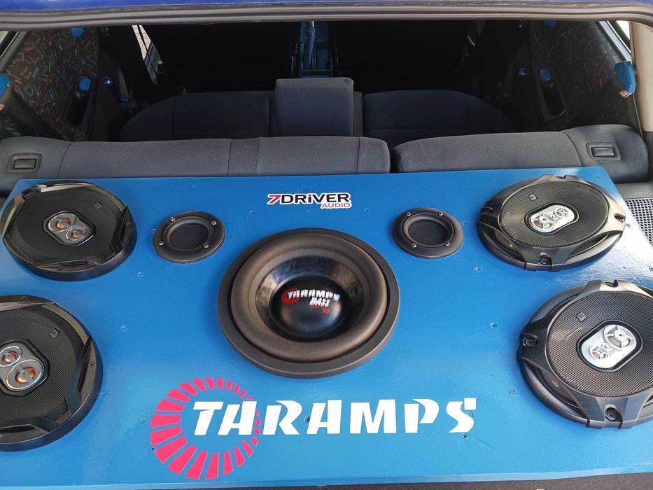 Som taramps e jbl
