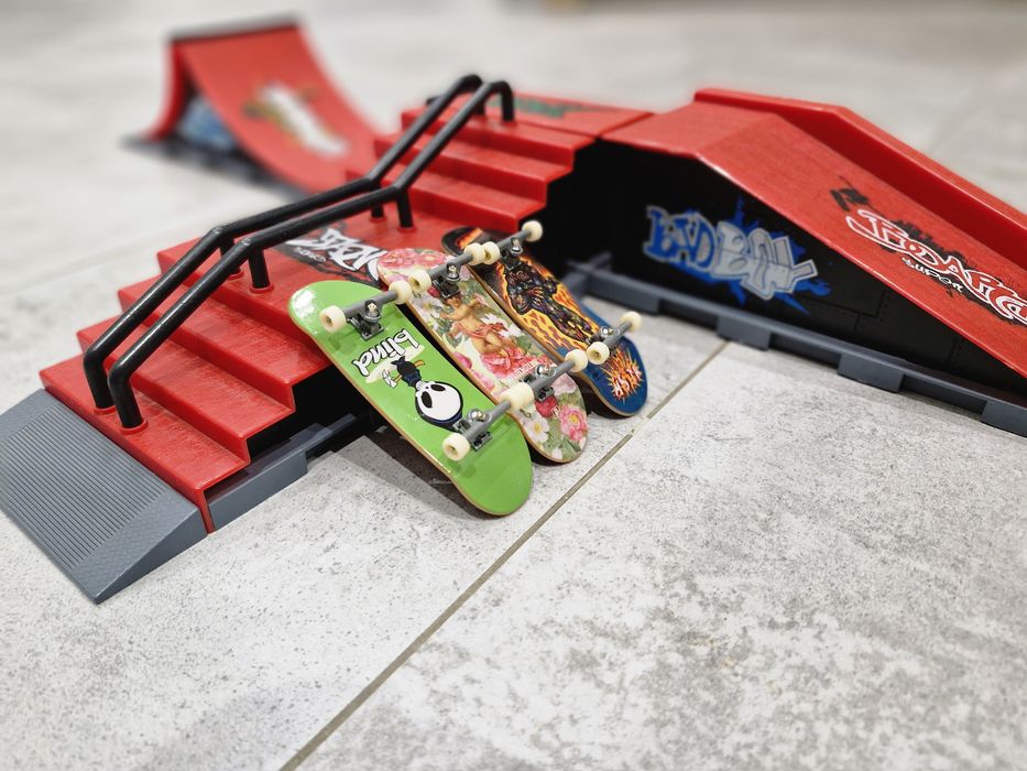 Skatepark fingerboard zestaw 4 szt.,  deskorolka 3 szt.