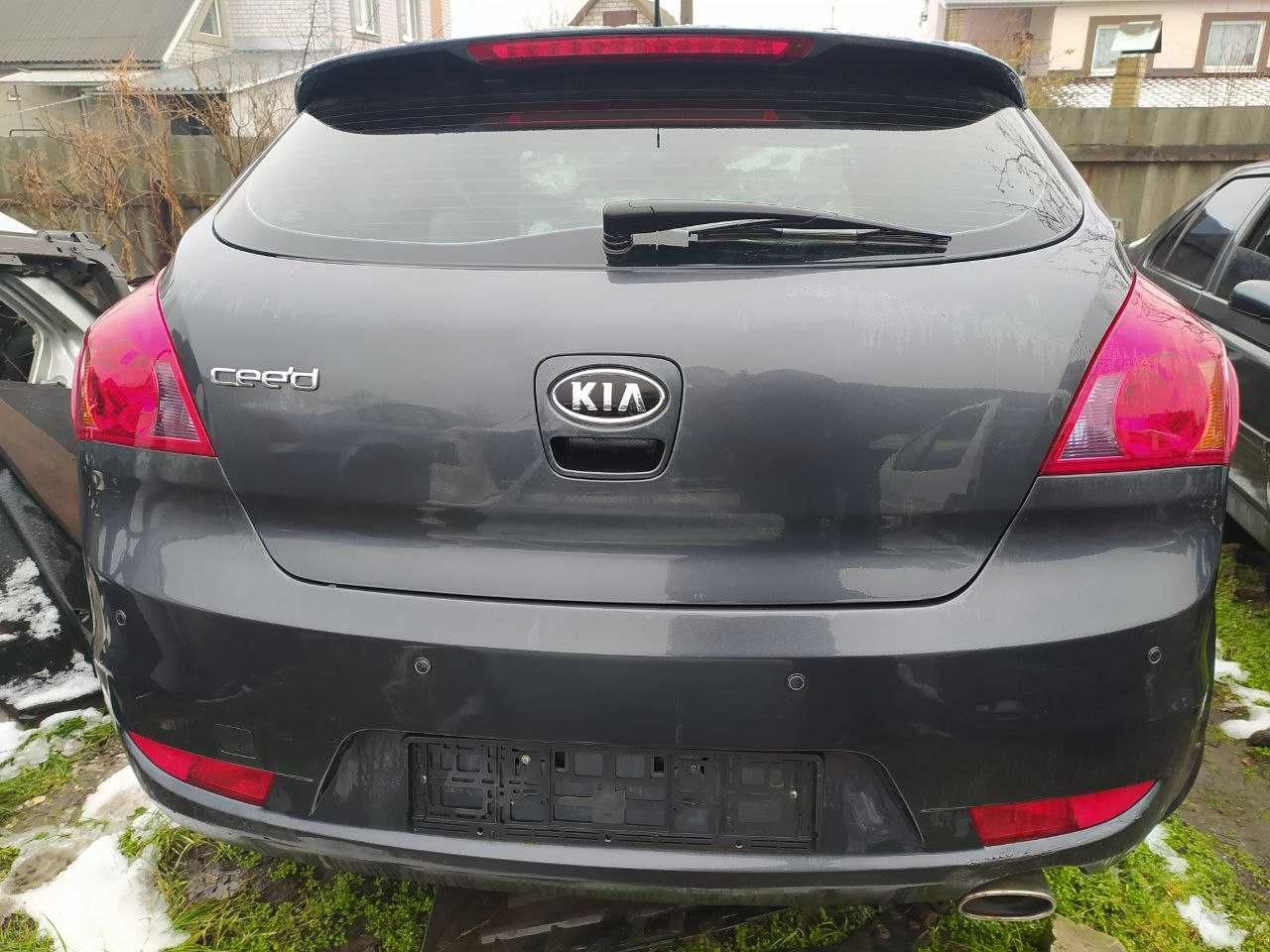 Kia Sorento 2008г Kia Ceed 2007г Kia Shuma 2000г