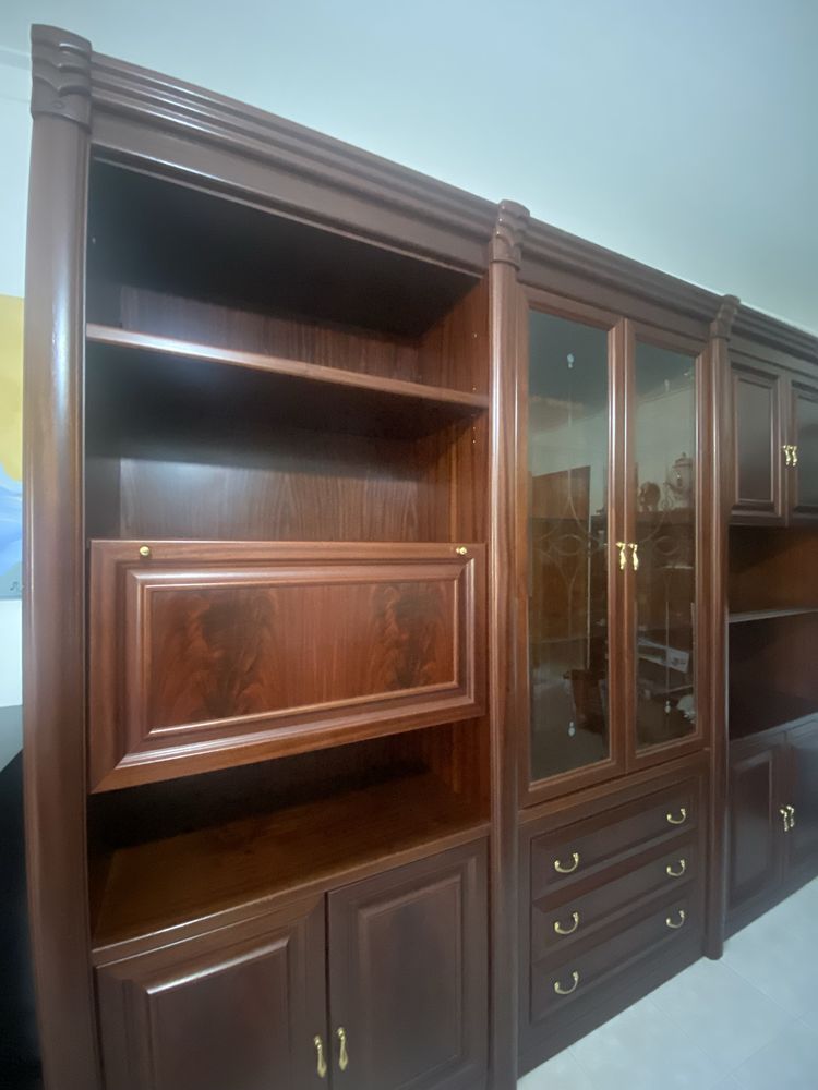 Móvel de sala/quarto com cristaleira (3 módulos) - 261x42x210