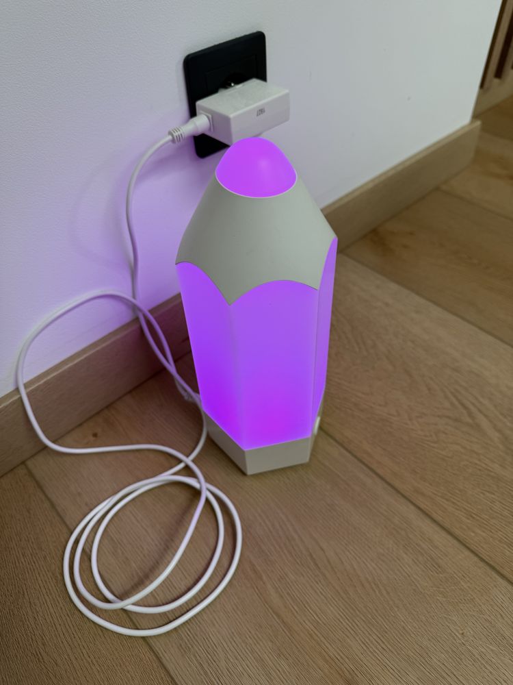 Lampka led wielobarwna kredka PELARBOJ z Ikea